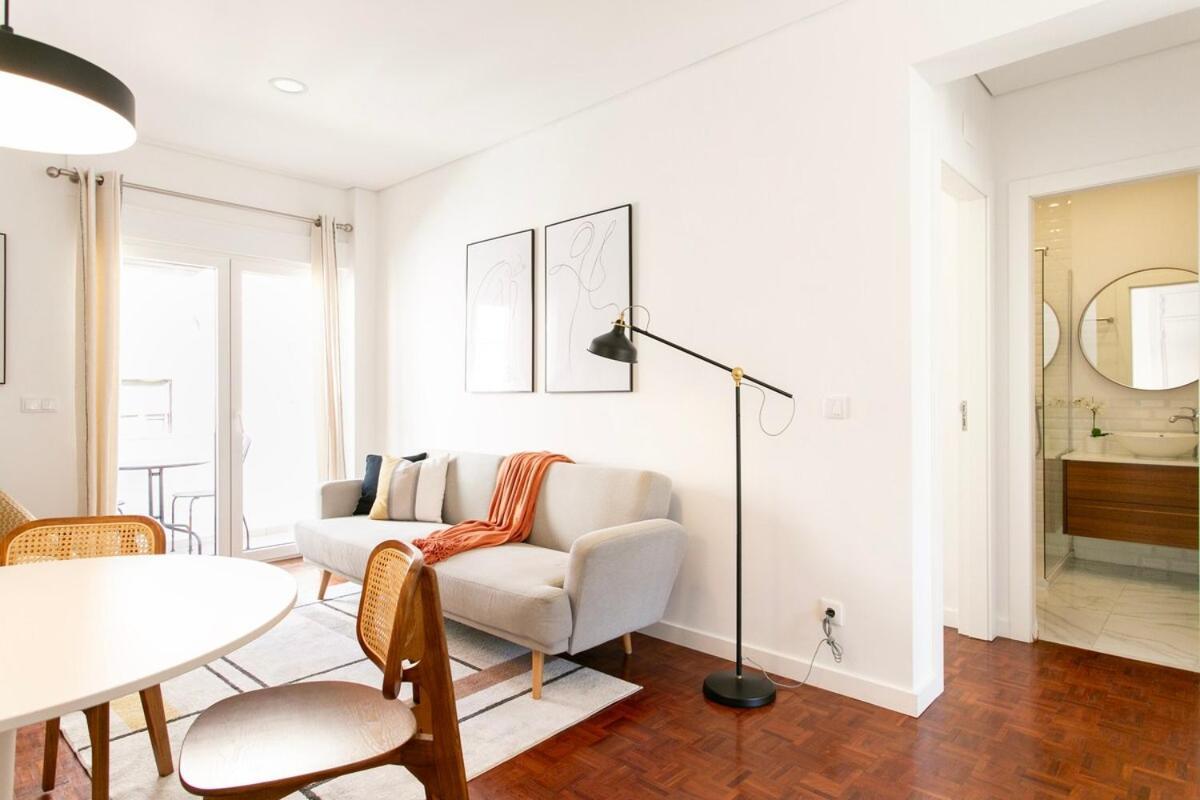 Apartment Historic Center River View Balcony Lissabon